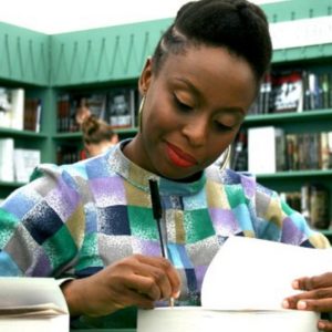 L’œuvre de résistance de Chimamanda Ngozie Adichie